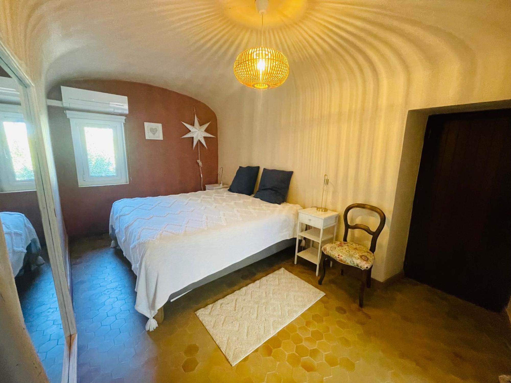 Maison Des Bourgades Saint-Julien-de-Peyrolas Dış mekan fotoğraf